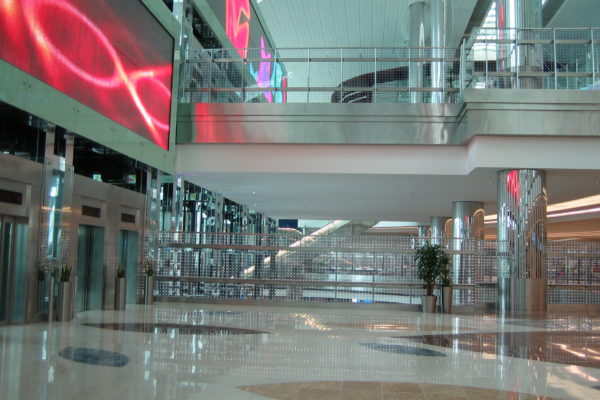 DUBAI AIRPORT - EMIRATES T3 IMG_0257